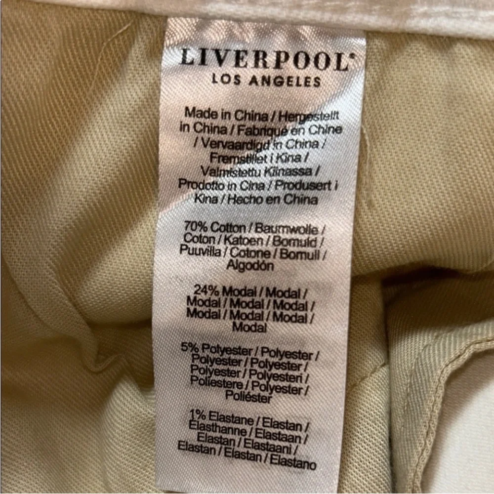 Liverpool Women's Plus Size 18W White ECO Hannah Crop Flare Denim Jeans NWT - Picture 9 of 9